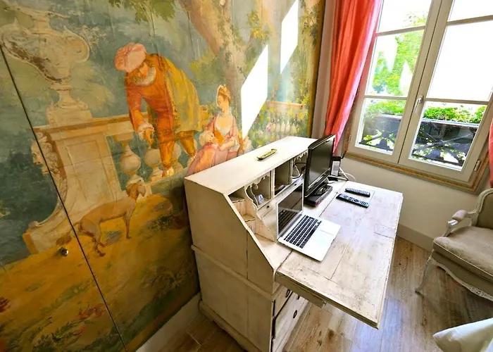 Apartment A Gem At Notre Dame